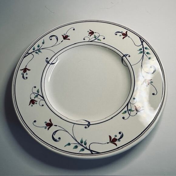 Mikasa Annette Bread&Butter Plates, Set of 10 Intaglio Red Flowers, Blue Scroll - Picture 6 of 10